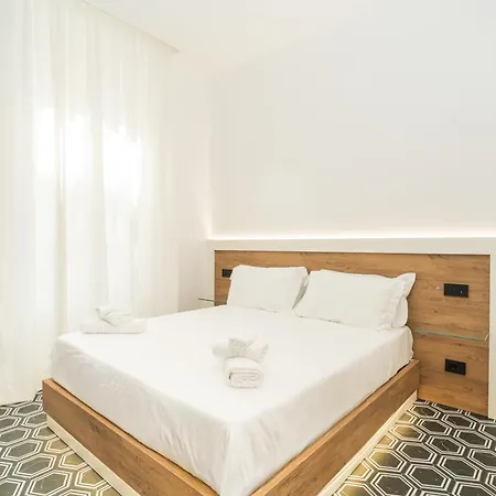 Lumea Santa Lucia 3* نابولي