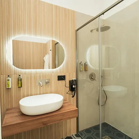 بيت ضيافة Lumea Santa Lucia 3*