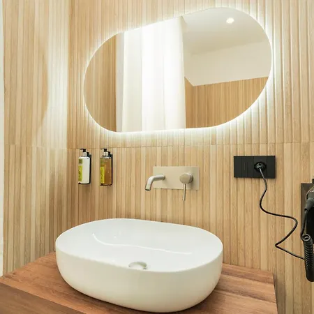 Lumea Santa Lucia