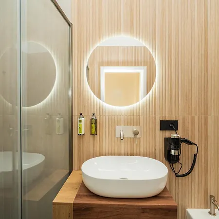 Lumea Santa Lucia 3* نابولي